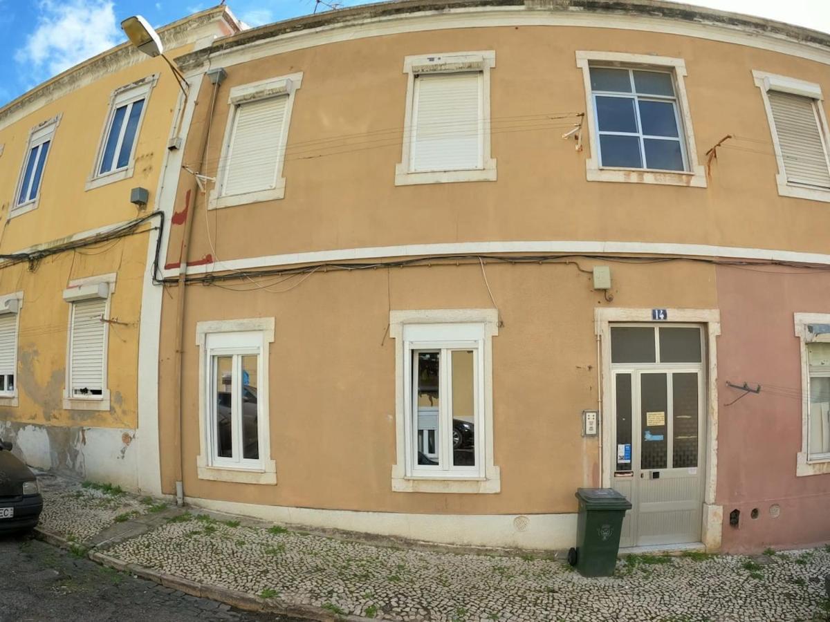 Lisbon T2 Apartment In Typical Villa In Sapadores Lizbona Zewnętrze zdjęcie